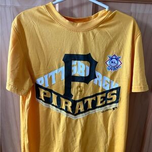 Like New, Boys Pittsburgh Pirates Size Small (8) T-Shirt